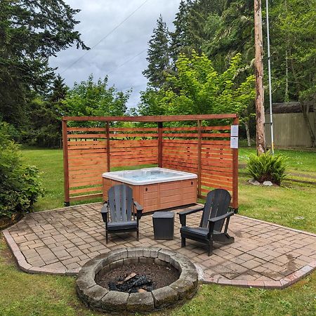 Fox Paws Luxury Cabin - Hot Tub, Fire Pit & Pines! Hansville Екстер'єр фото
